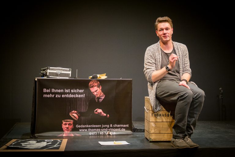 Mentalisten-Show von Thomas und Vincent im Burgtheater in Bautzen.   +++   Aufgenommen am 08.12.2016 von Robert Michalk