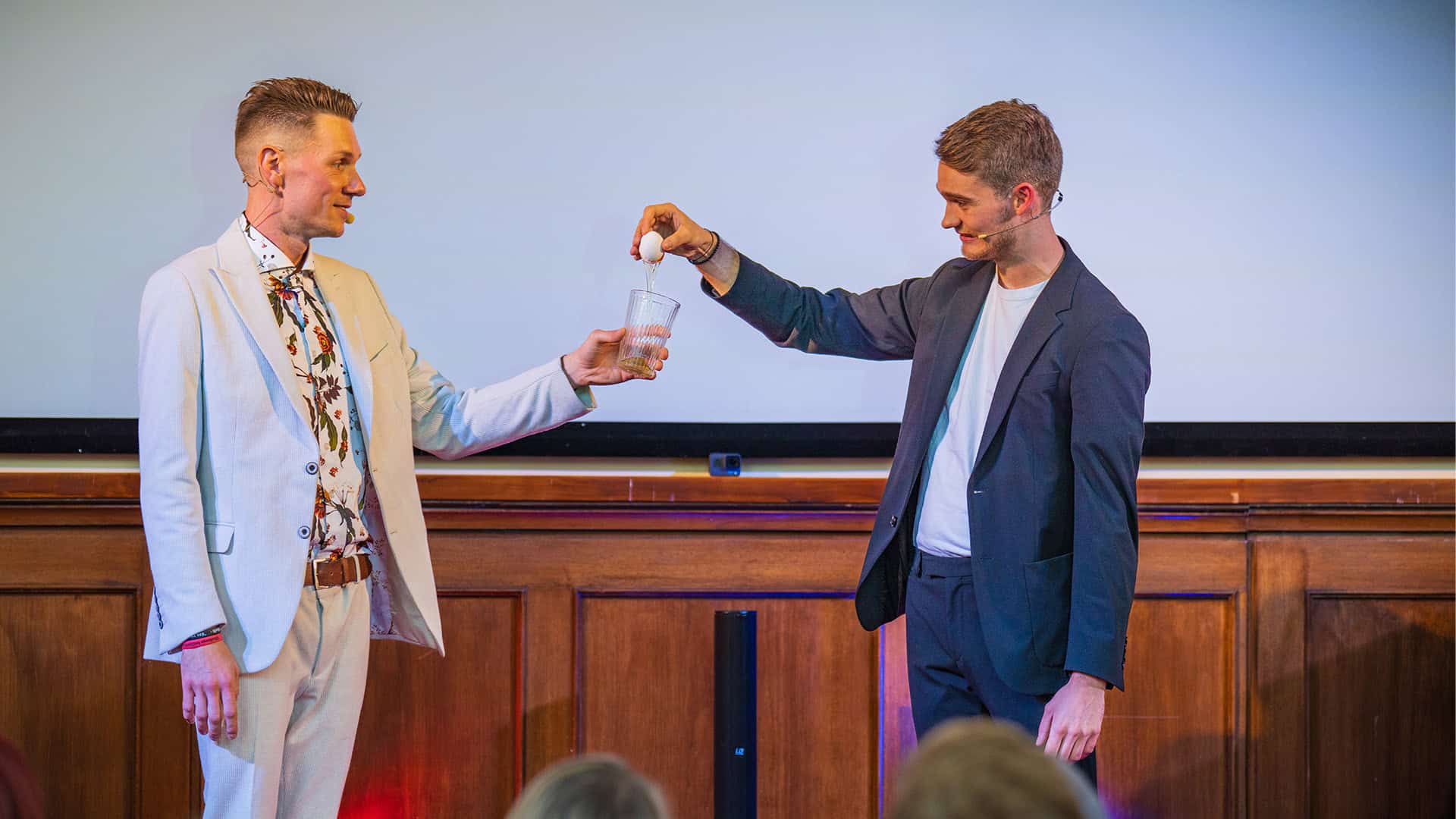 Thomas Majka und Vincent Frommer auf der Bühne bei ihrer 10-Jahre-Jubiläumsshow