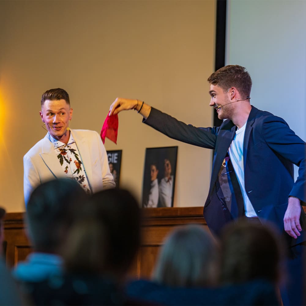 Zauberer & Mentalist für Events, die im Kopf bleiben