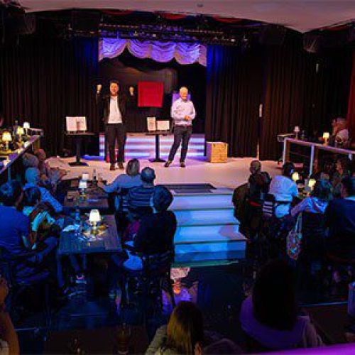 Zauberer Leipzig Thomas Majka während einer öffentlichen Mentalshow